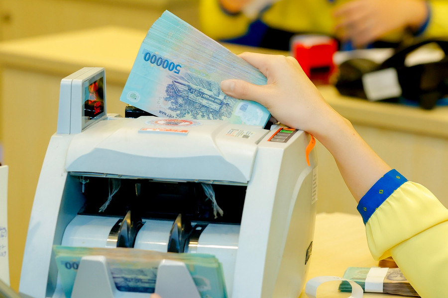 Lãi suất ngân hàng ngày 25/9/2026: Gói tiền gửi trả lãi trước và ưu đãi tới 9,6% mỗi năm