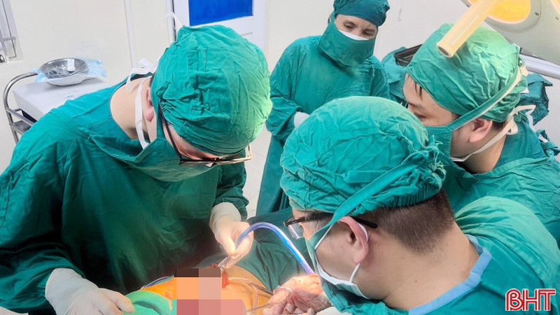 Thuốc lá gây thêm gánh nặng cho xương khớp
