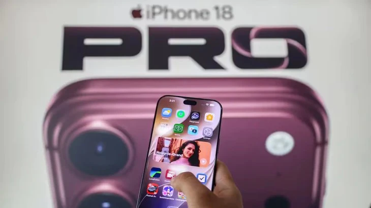 Apple cắt giảm 15% đơn hàng linh kiện iPhone 18: Thách thức chi phí và phản ứng thị trường